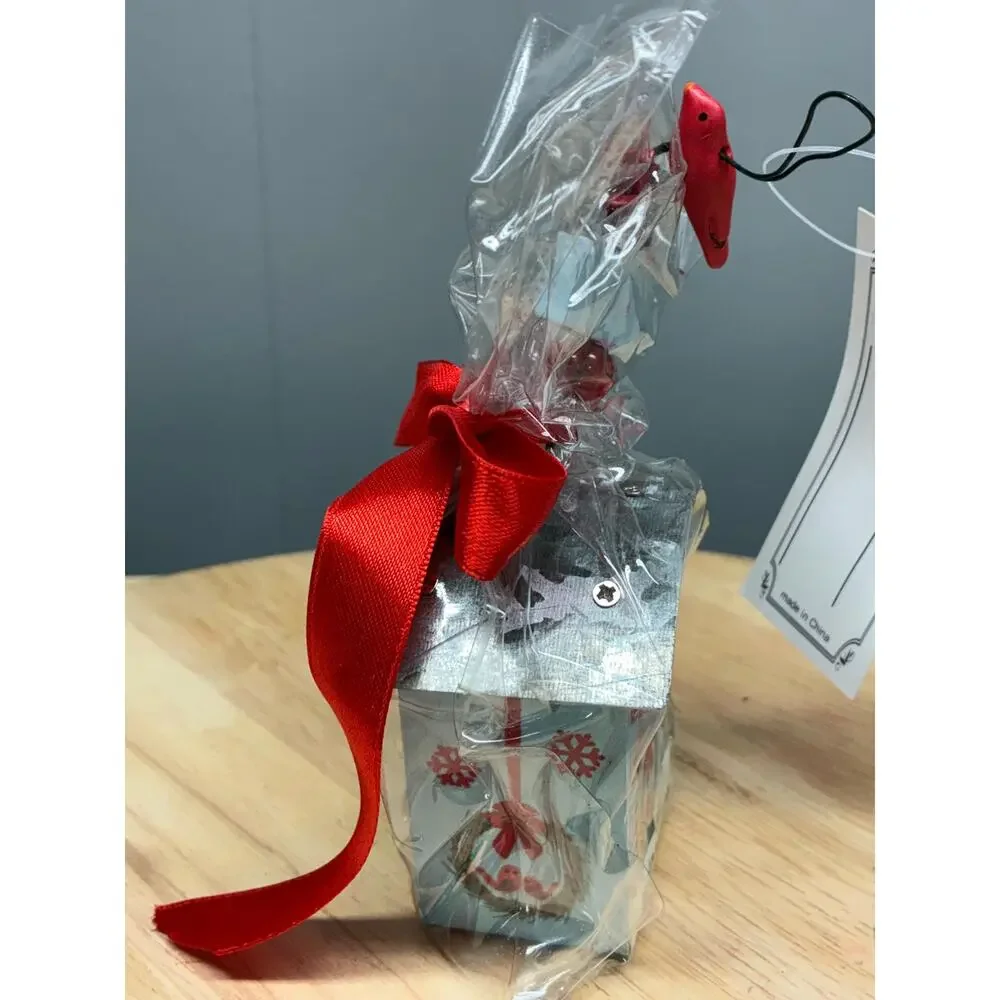 Cardinal Christmas Ornament | Joy to the Birds Barn House | Helena Rags Design